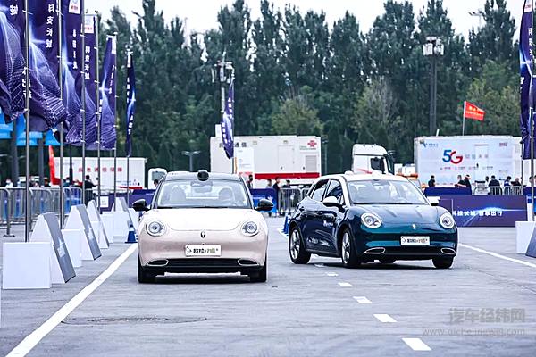 故障车避让演示