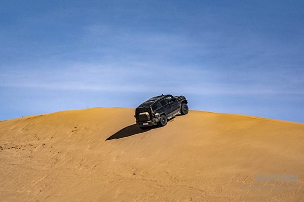 量产第一车 猛士917登顶世界最高沙峰