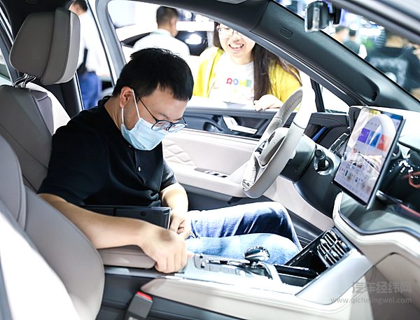 全系标配FSD悬架24.98万元起售 比亚迪唐的销量能否再突破？