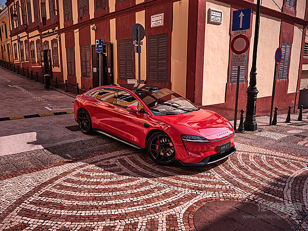 比亚迪开启“全民智驾”时代 能否挑战华为的地位？