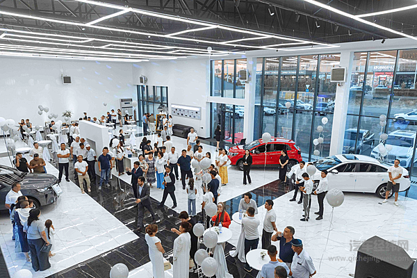 睿蓝汽车哈萨克斯坦首店盛大开业 开启绿色出行新篇章