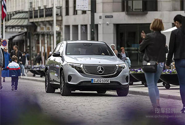 奔驰是糖，大象不慌