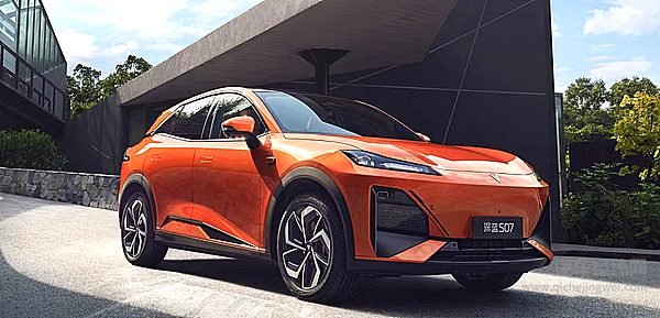 不到20万可入手 红旗天工06有国车光环深蓝S07能否挑战？