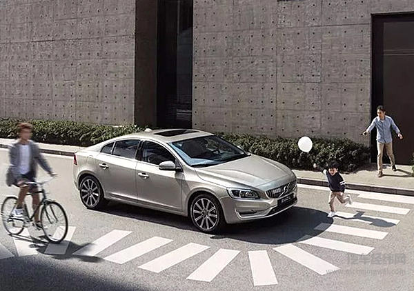 沃尔沃2018款S60L进取版正式上市 27.69万起售