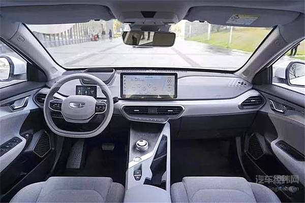 汽车内饰革命：从大屏、多屏走向无屏