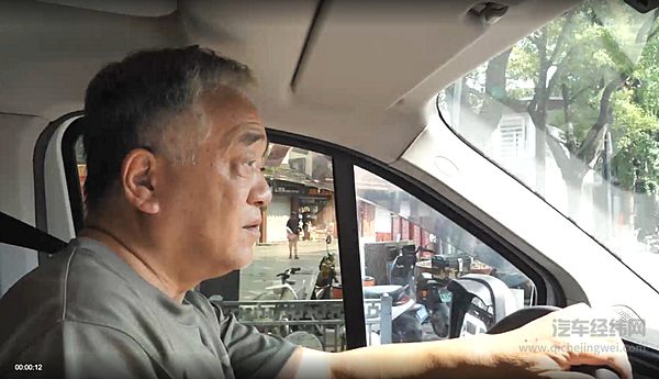 秋阳下的银轮情 六旬老兵傅老哥与依维柯聚星的不解之缘