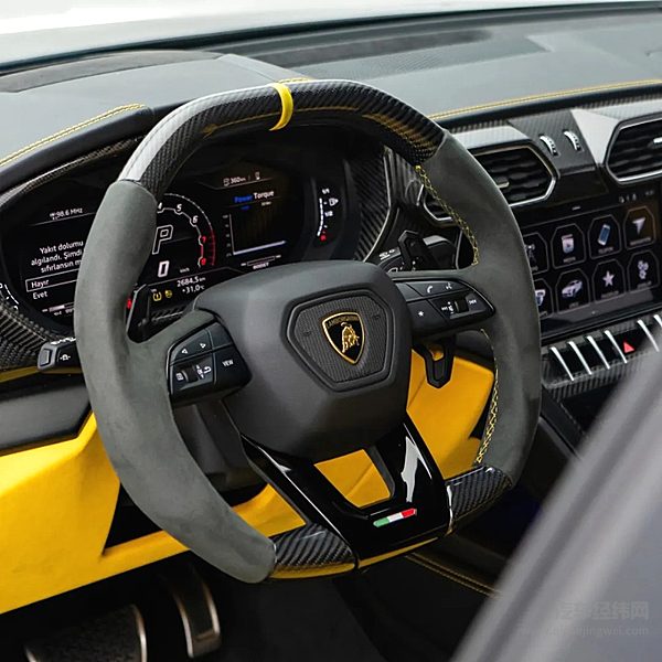 兰博基尼URUSMANSORY定制版
