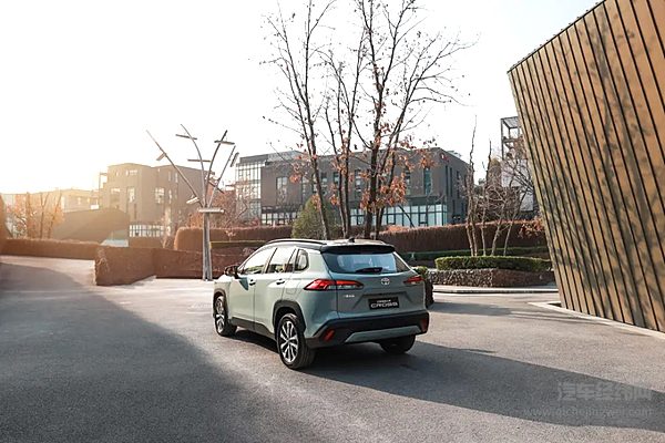 双车战略+填充细分市场 一汽丰田卡罗拉锐放正式上市