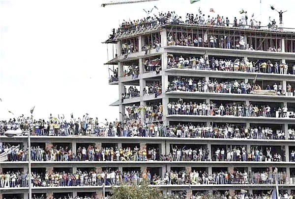 别忙着上天台了 不如买辆比亚迪唐来得实际！