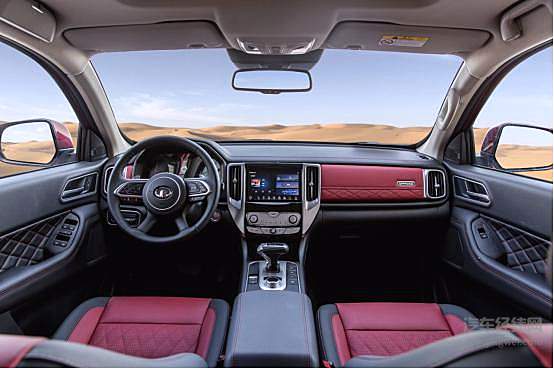 专为越野爱好者打造 长城炮越野皮卡硬核配置挑战改装！