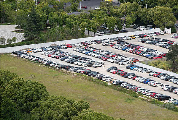 汽车业下一步重要发展方向在哪里？ 两会有何新谋划？