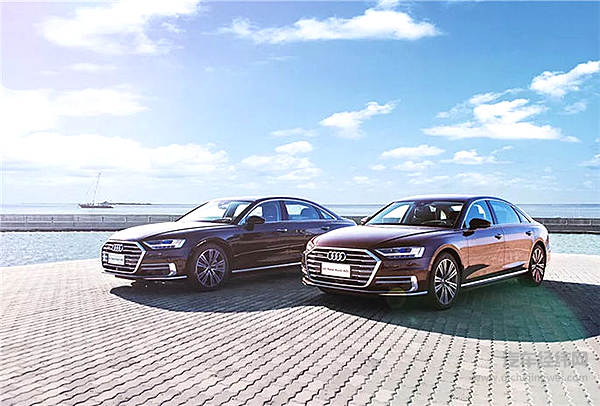 全新奥迪A8L不仅“玩灯”还“玩屏” 这是要“闪瞎”的节奏么？！