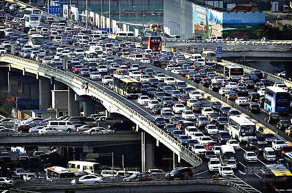 传统主机厂纷纷加入飞行汽车研发大军 飞行汽车是下一个风口？