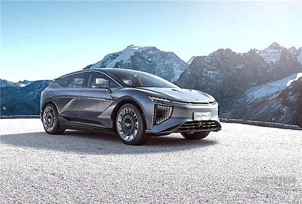 中国5G真的来了！ 华人运通首款量产车亮相