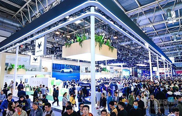 1-11月份同比暴增213.4% 极狐品牌的成绩是怎么来的？