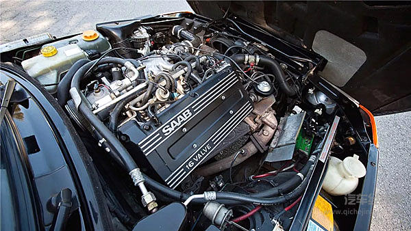 我怀疑萨博在开飞机，但我没有证据！