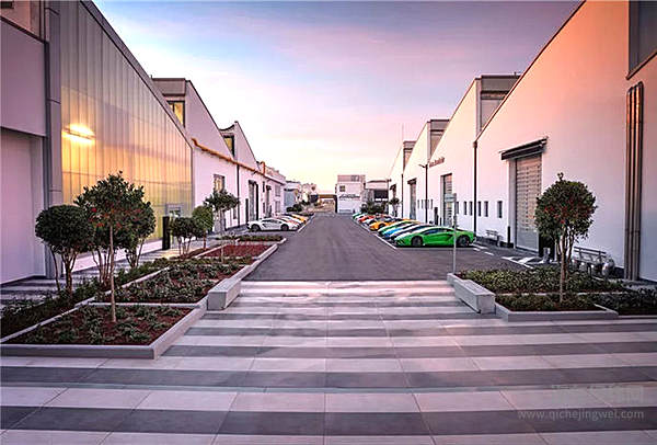 全世界的有钱人这么多？！都能买得起兰博基尼？