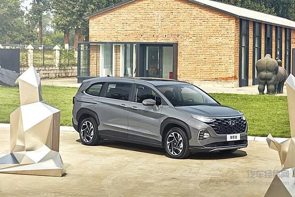 预售价17.58万元起的现代库斯途即将上市 能否超越国产的荣威iMAX8？