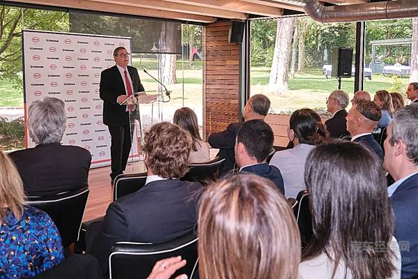 比亚迪欧洲分公司  大巴销售副总Javier Contijoch发言