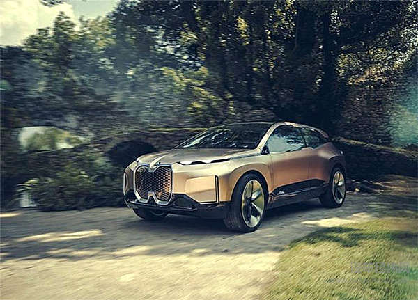 双肾合璧自动驾驶 宝马布局智慧出行新座舱！