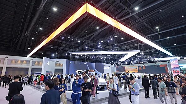 AIONV泰国车展闪耀上市 广汽埃安国际化引擎再添新军