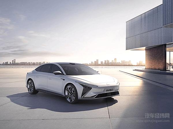 智己L7对标蔚来ET7 谁是新势力轿车旗舰领军车型