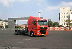 中國重汽汕德卡SITRAK C9H 720馬力 6X4 國六重卡牽引車 (采埃孚手自一體變速箱)(ZZ4256Y384HF1LB)