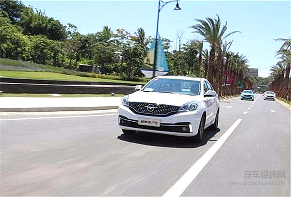 大家轿、低油耗、亲民价 还有什么不是海马福美来F5的优势？