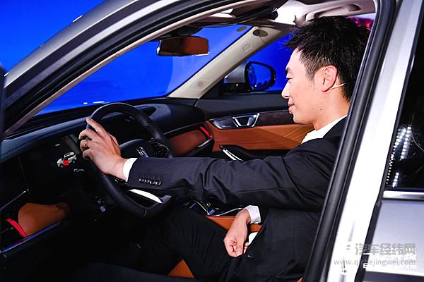 13.49万起的“硬派捍卫者” 朱亚文和2022款奔腾T99的直播大礼