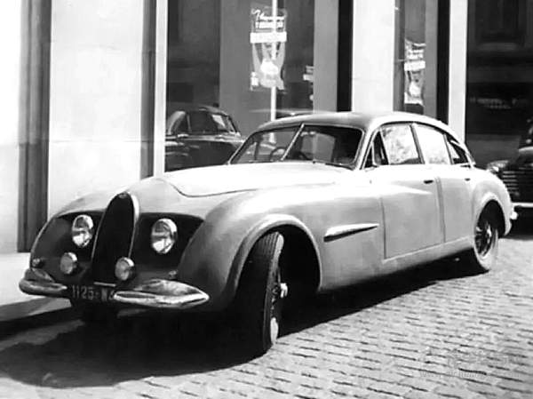 论创造奇迹 各位在110岁的布加迪面前都是弟弟