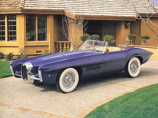 论创造奇迹 各位在110岁的布加迪面前都是弟弟