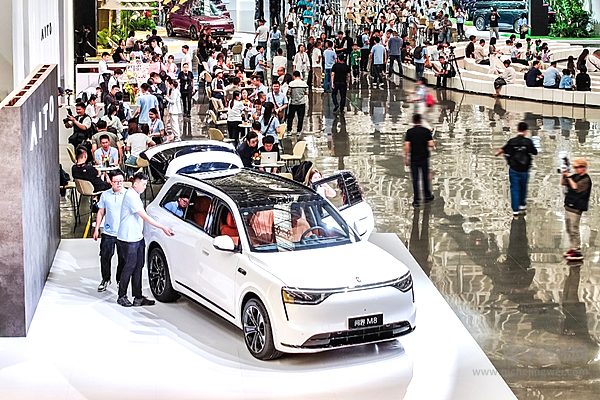 高端SUV对决 问界M8与领克900谁的性价比更高？