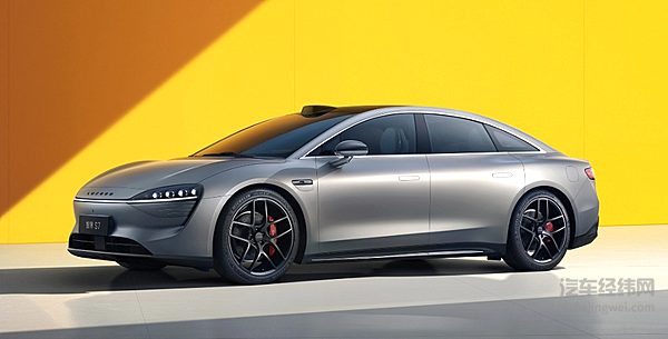 搭载华为三件套 智界S7和阿维塔12谁更强？