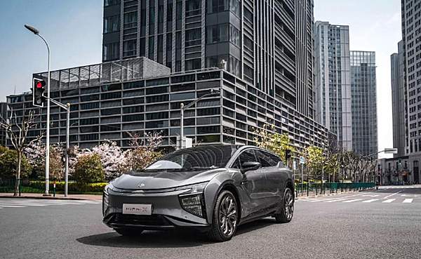 80万元的高合HiPhi X真敢卖！ 华人运通前景如何？