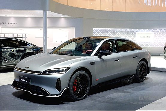 风云A9引领中国品牌C级轿⻋新时代