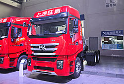 上汽紅巖杰獅 標(biāo)載版 520馬力 6X4 國(guó)六重卡牽引車(chē) (法士特變速箱)(CQ4257HY384S)