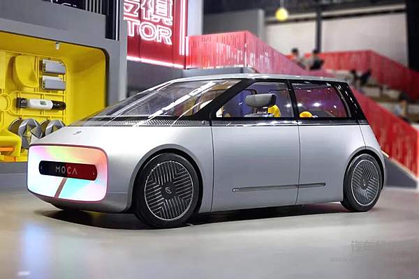 作为全新智能移动空间，摩卡MOCA代表着广汽集团未来的出行愿景。