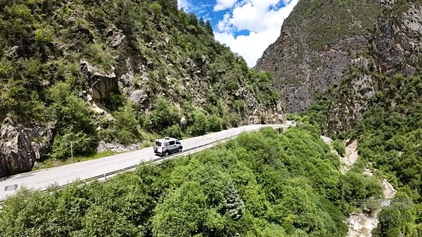 三万里狂飙！依维柯欧霸·山海车主高原路况综合性能实测