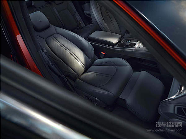 站在风口浪尖上 蔚来ES6如何突破重围？！