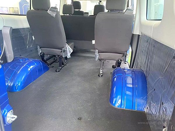 年中大促 依价到位！依维柯火力全开 售价8.99万元起