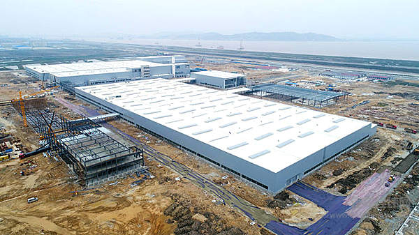 无畏的“即时行动派”——不要用看一款车的眼光去看威马