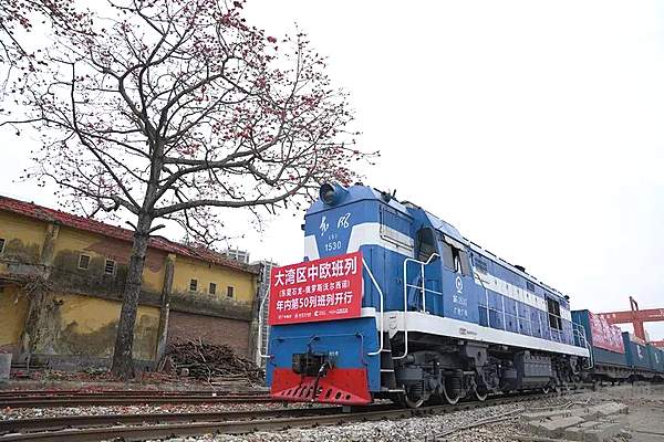 芯片、新能源、智能化  “两会”上的汽车行业关键词