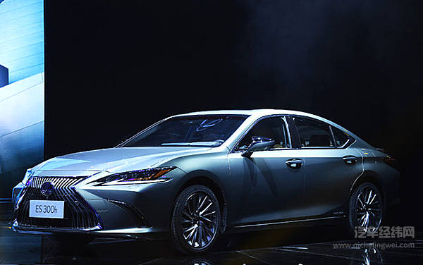 “兼融”玩得比说唱6 邓紫棋要不要为雷克萨斯ES唱Hook？