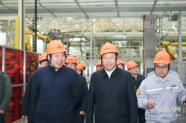 湖北省政協(xié)副主席張維國(guó)在東風(fēng)商用車調(diào)研指導(dǎo)工作