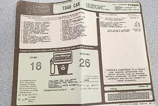 1993年款林肯城市 跑了1500多公里后数十年未动迎来新主人