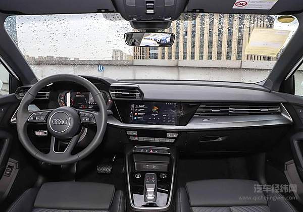 车标比硬件更贵吗 入门级豪车的到底值不值得买？