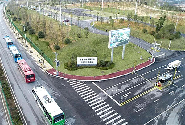 自动驾驶遍地开花，哪个城市最有潜力成为中国的“凤凰城”？