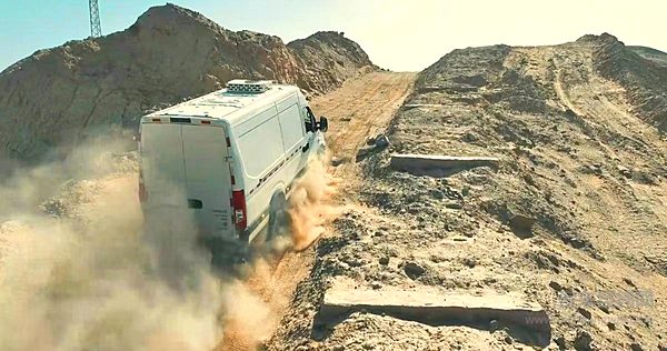 从荒漠到雪域 看依维柯欧霸·山海、欧霸·雷霆如何征服