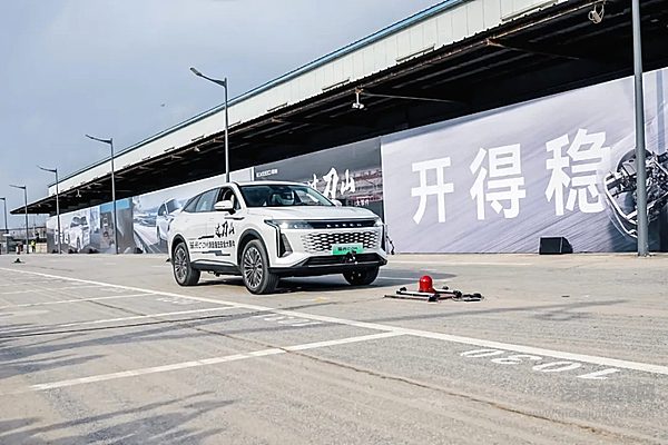 再获满分星途瑶光C-DM斩获电动汽车火灾安全五星认证