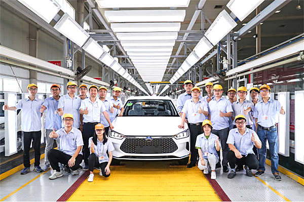 整备质量1250kg 比亚迪e2赋能更强操控力！